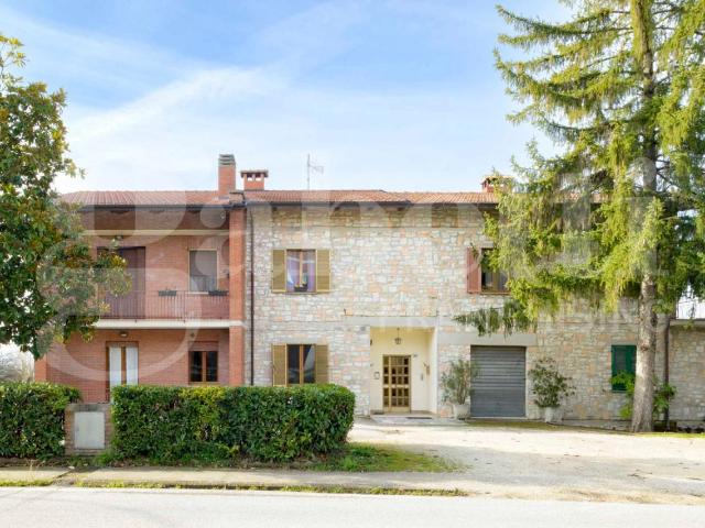 Appartamento in vendita a Gubbio, Umbria