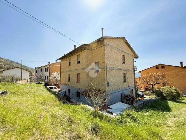 Appartamento in vendita a Casamorcia-Raggio, Gubbio