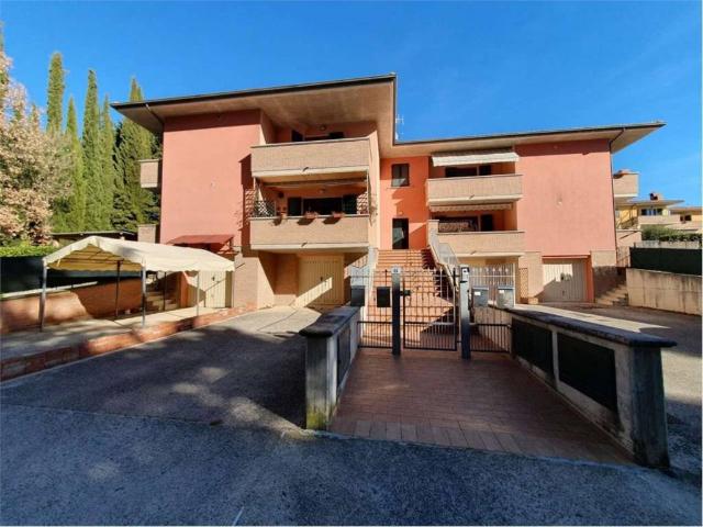 Appartamento in vendita a Gubbio, Umbria
