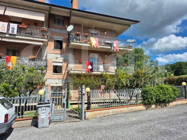 Appartamento in vendita a Gubbio, Umbria