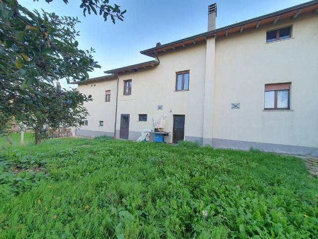 Appartamento in vendita a Gubbio, Umbria