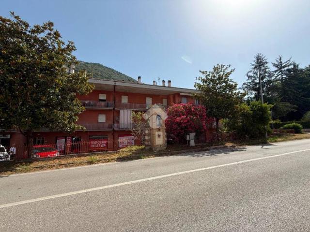 Appartamento in vendita a Gubbio, Umbria