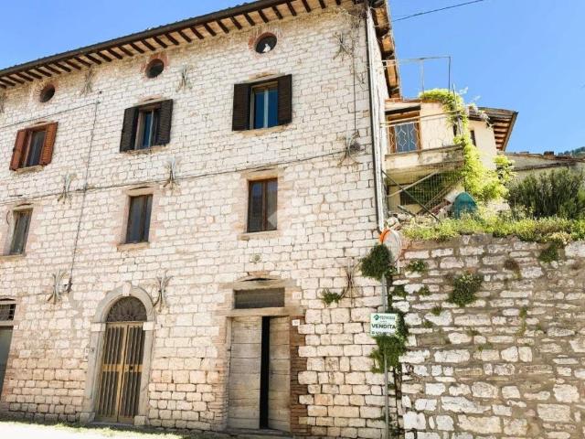Appartamento in vendita a Gubbio, Umbria