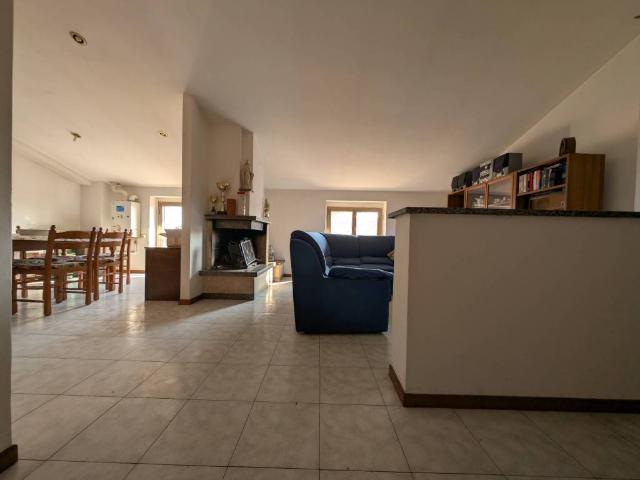 Appartamento in vendita a Gubbio, Umbria