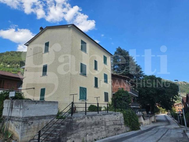 Appartamento in vendita a Gubbio, Umbria