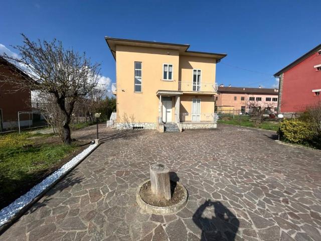 Appartamento in vendita a Gubbio, Umbria