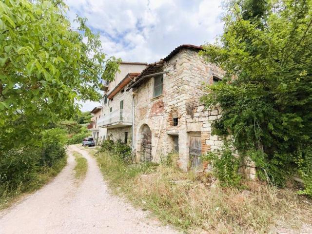 Appartamento in vendita a Gubbio, Umbria