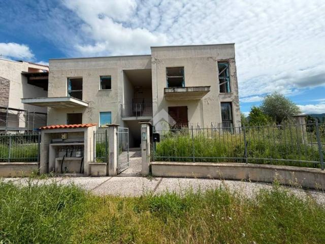 Appartamento in vendita a Gubbio, Umbria