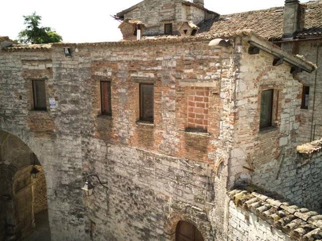 Appartamento in vendita a Gubbio, Umbria