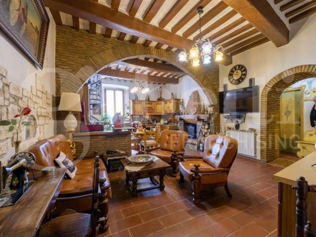 Appartamento in vendita a Gubbio, Umbria