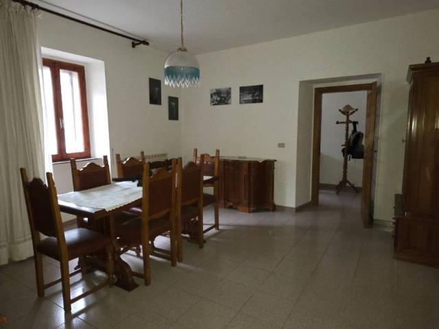 Appartamento in vendita a Gubbio, Umbria