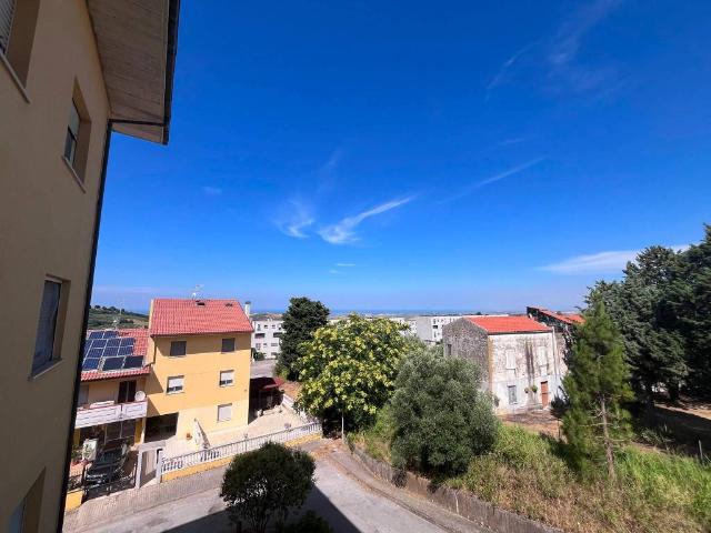 Appartamento in vendita a Guglionesi, Molise