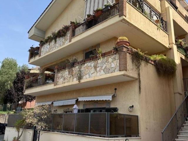 Appartamento in vendita a Colle Laghetto, Marco Simone
