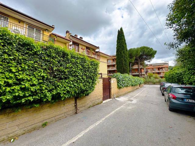 Appartamento in vendita a Guidonia Montecelio, Roma Capitale