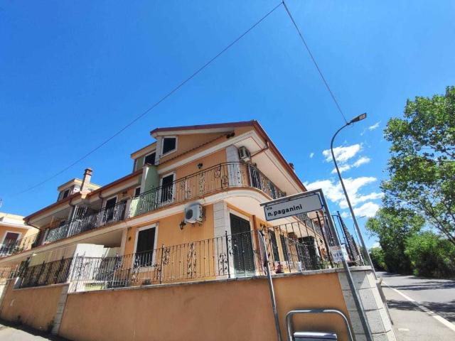 Appartamento in vendita a Guidonia Montecelio, Roma Capitale