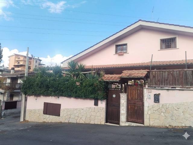 Appartamento in vendita a Guidonia Montecelio, Roma Capitale