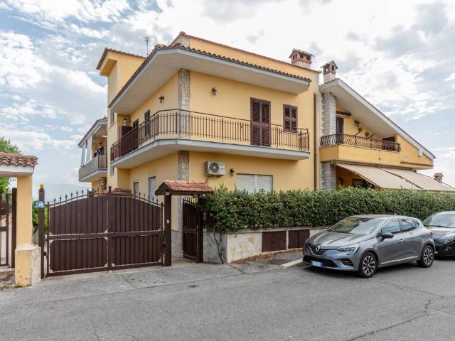 Appartamento in vendita a Colle Laghetto, Marco Simone
