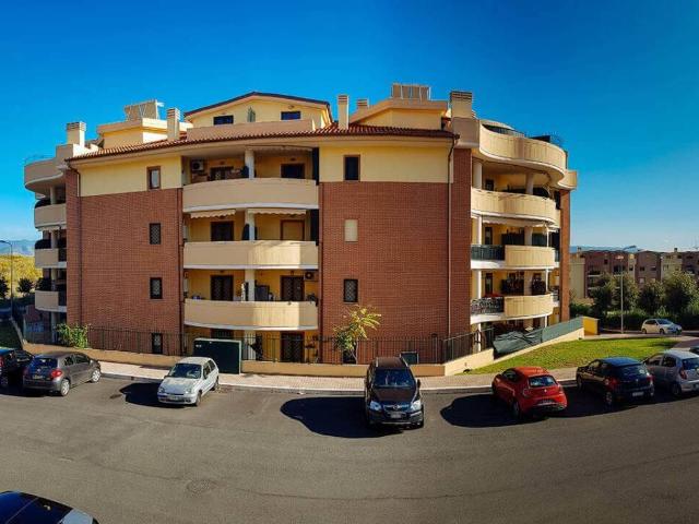Appartamento in vendita a Guidonia Montecelio, Roma Capitale