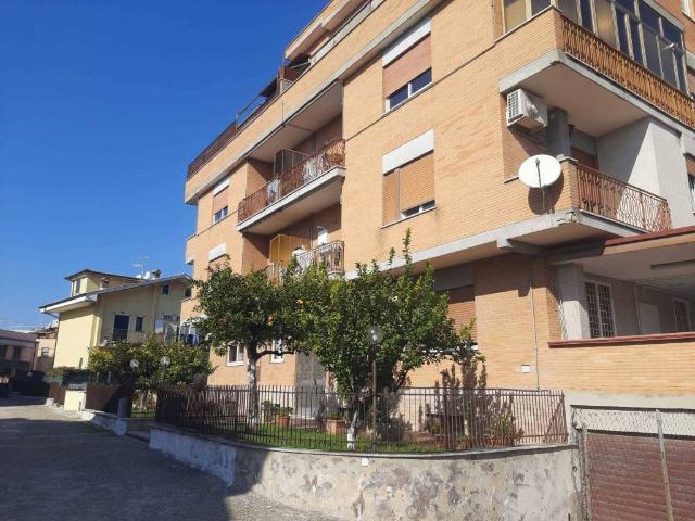 Appartamento in vendita a Guidonia Montecelio, Roma Capitale