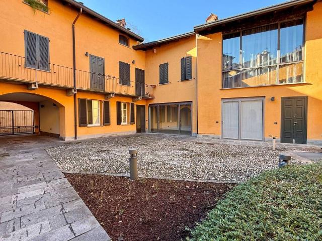 Appartamento in vendita a Imbersago, Lombardia