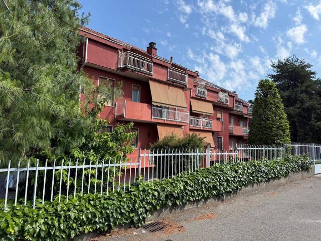 Appartamento in vendita a Imbersago, Lombardia