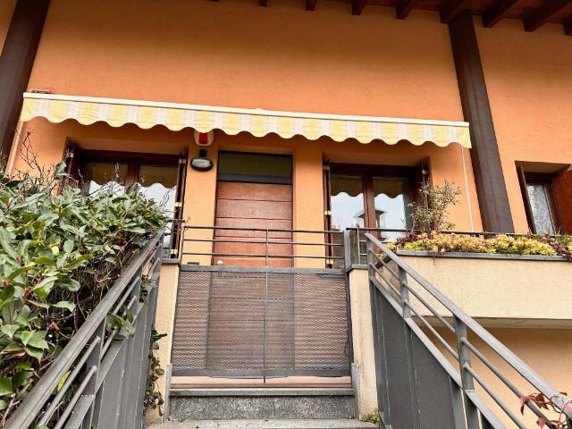 Appartamento in vendita a Imbersago, Lombardia