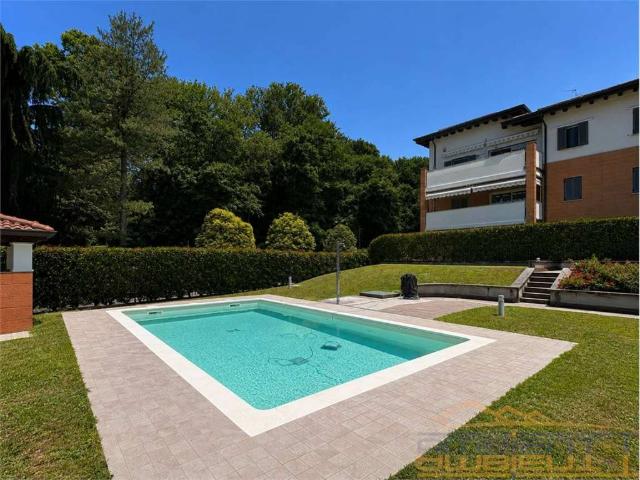 Appartamento in vendita a Imbersago, Lombardia