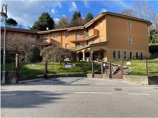 Appartamento in vendita a Sabbione, Imbersago