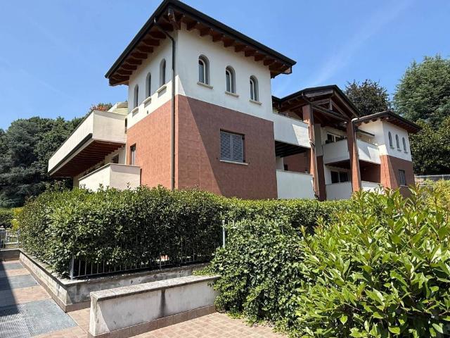 Appartamento in vendita a Imbersago, Lombardia