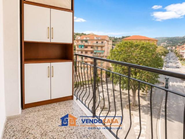 Appartamento in vendita a Caramagnetta, Imperia