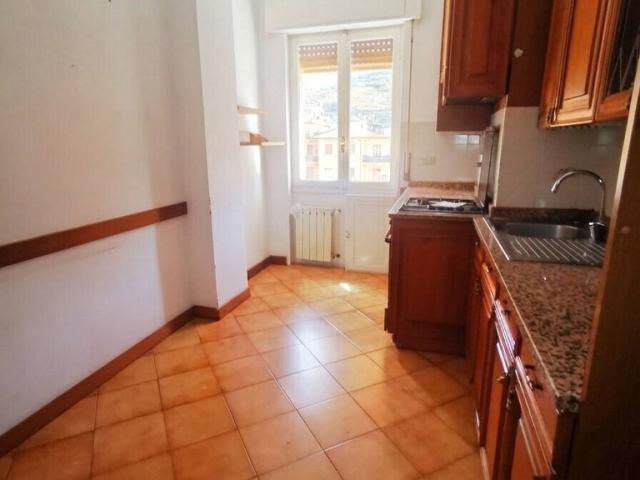 Appartamento in vendita a Oliveto, Imperia