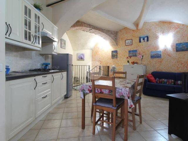 Appartamento in vendita a Borgo Parasio, Imperia