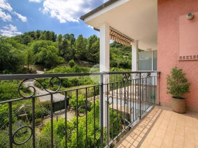 Appartamento in vendita a Imperia, Liguria