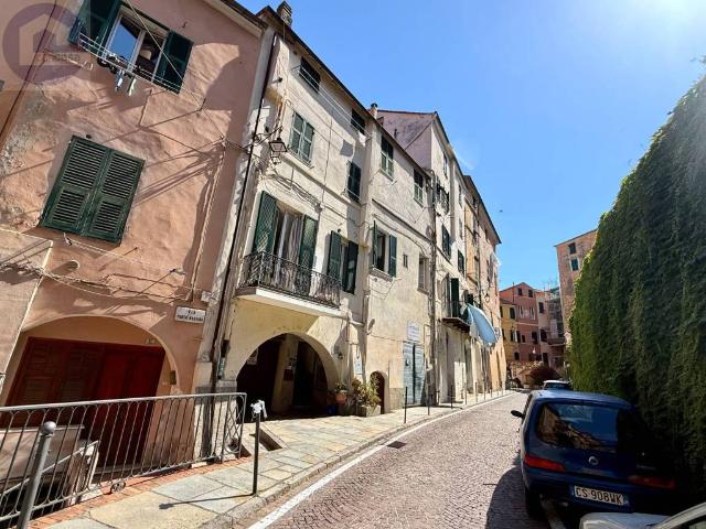 Appartamento in vendita a Borgo Parasio, Imperia
