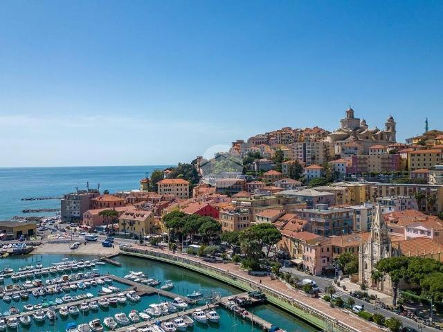 Appartamento in vendita a Borgo Marina, Imperia