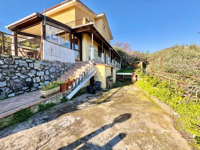 Appartamento in vendita a Clavi, Imperia
