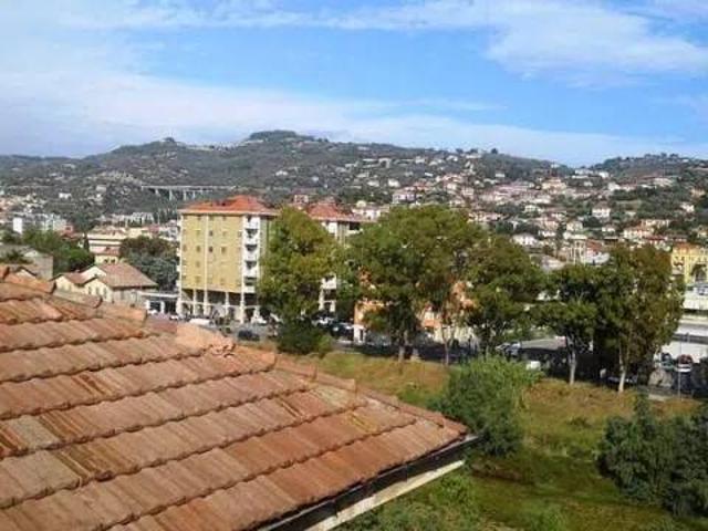 Appartamento in vendita a Oliveto, Imperia