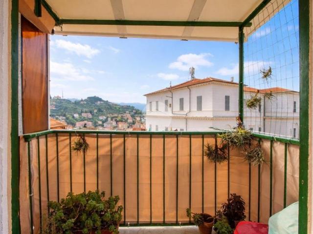 Appartamento in vendita a Borgo Parasio, Imperia