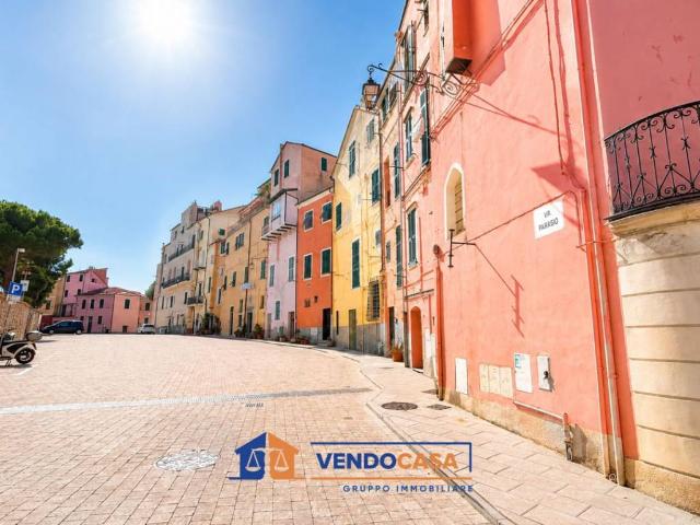 Appartamento in vendita a Borgo Parasio, Imperia