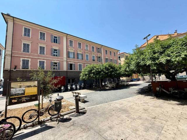 Appartamento in vendita a Imperia, Liguria