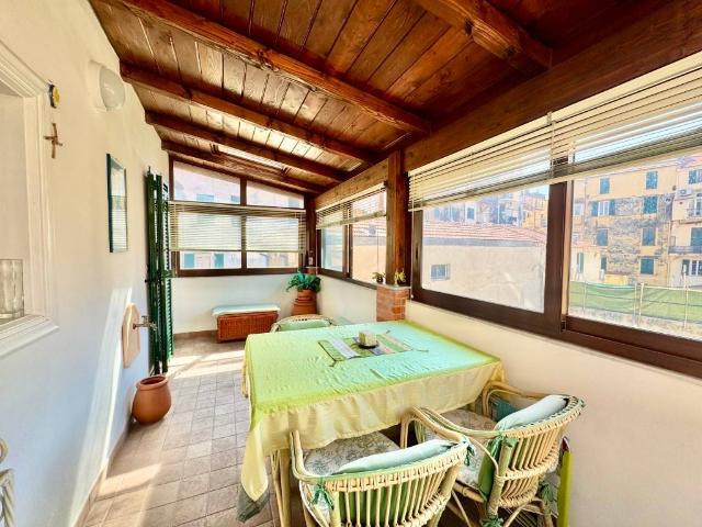 Appartamento in vendita a Imperia, Liguria