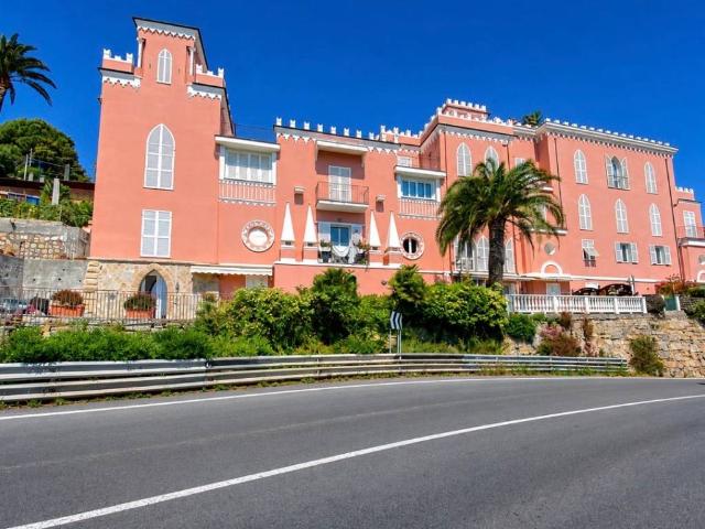 Appartamento in vendita a Poggi Inferiore, Imperia