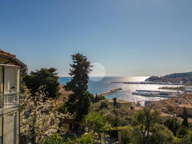 Appartamento in vendita a Imperia, Liguria