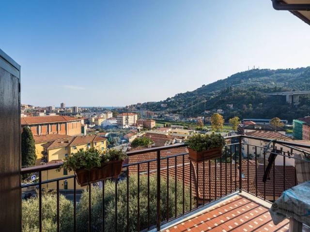 Appartamento in vendita a Oliveto, Imperia