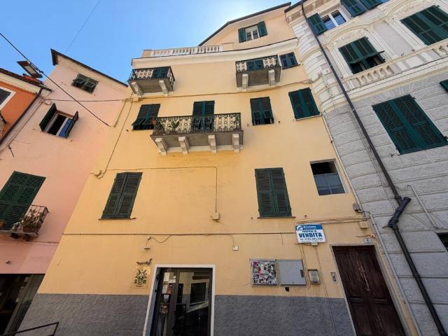 Appartamento in vendita a Borgo Marina, Imperia