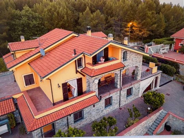Appartamento in vendita a Imperia, Liguria