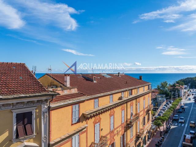 Appartamento in vendita a Imperia, Liguria