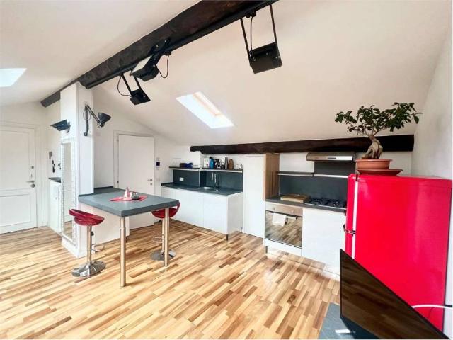 Appartamento in vendita a Introbio, Lombardia