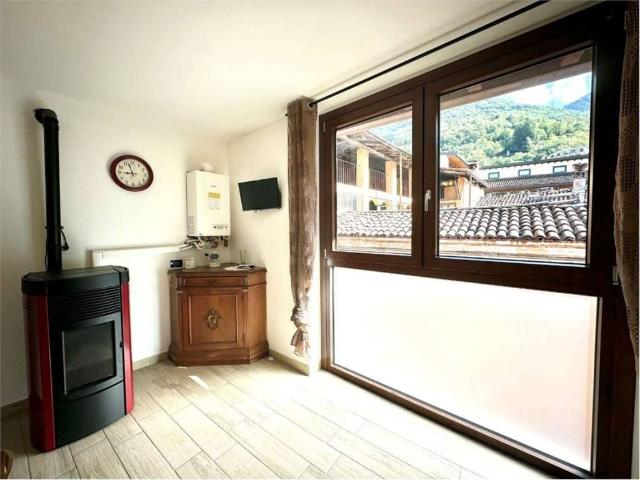 Appartamento in vendita a Introbio, Lombardia