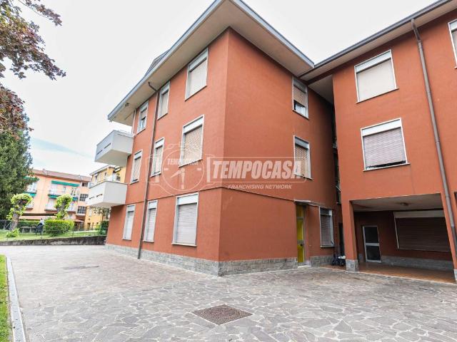 Appartamento in vendita a Inverigo, Lombardia
